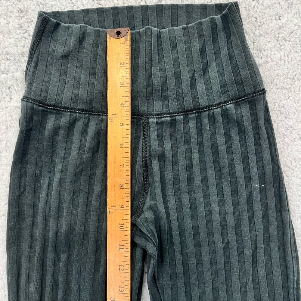 Women's Offline by Aeries Black Gray Stripe Flare Leg Pull On Leggings Size S - Picture 4 of 11